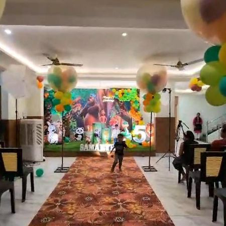 Mythri Residency Hotel Hubli Ngoại thất bức ảnh