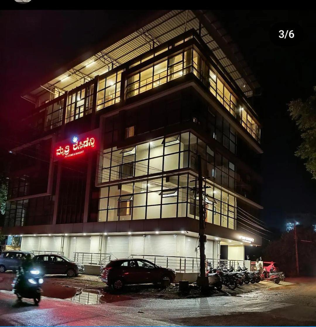 Mythri Residency Hotel Hubli Ngoại thất bức ảnh